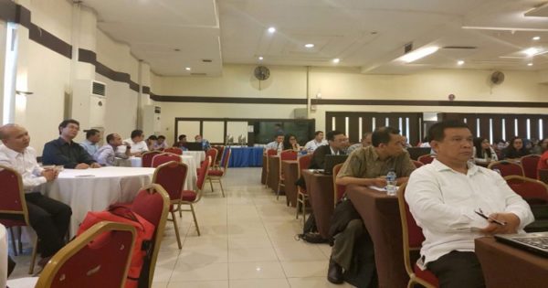 Peningkatan kapasitas perguruan tinggi dalam membenahi diri untuk menghadapi Akreditasi Institusi Perguruan Tinggi adalah hal yang mendesak dan penting untuk dipersiapkan. UNIKA ST THOMAS SU yang diwakili oleh Rektor Dr. Frietz R. Tambunan dan Wakil Rektor I Prof. Dr. Ir. Posman Sibuea MS, mendapat kehormatan menghadiri undangan dari kopertis I Wilayah Sumatera Utara dalam acara Workshop Peningkatan Tata Kelola Perguruan Tinggi Dalam Akreditasi Institusi bagi Perguruan Tinggi Swasta di lingkungan Kopertis Wilayah I Tahap I pada 7 – 8 Februari 2017 di Garuda Plaza Hotel. Dalam workshop ini, Pemateri yang kompeten di bidangnya menjelaskan hal – hal yang diperlukan terkait persiapan dokumen, sistem informasi, prosedur, dan sumber daya manusia yang dibutuhkan untuk kesiapan proses akreditasi institusi.(PR&PSI UNIKA ST THOMAS SU)